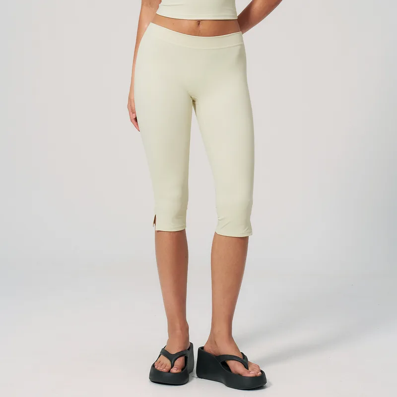 Women's Low Rise Cropped Yoga Shorts
